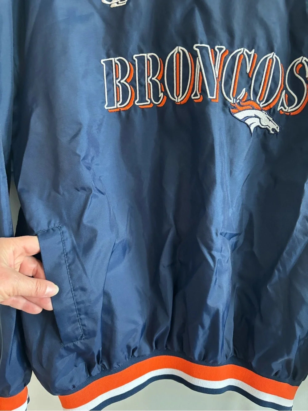 Vintage 90s Boys XL (18) NFL Pro Line Denver Broncos pullover windbreaker Vneck